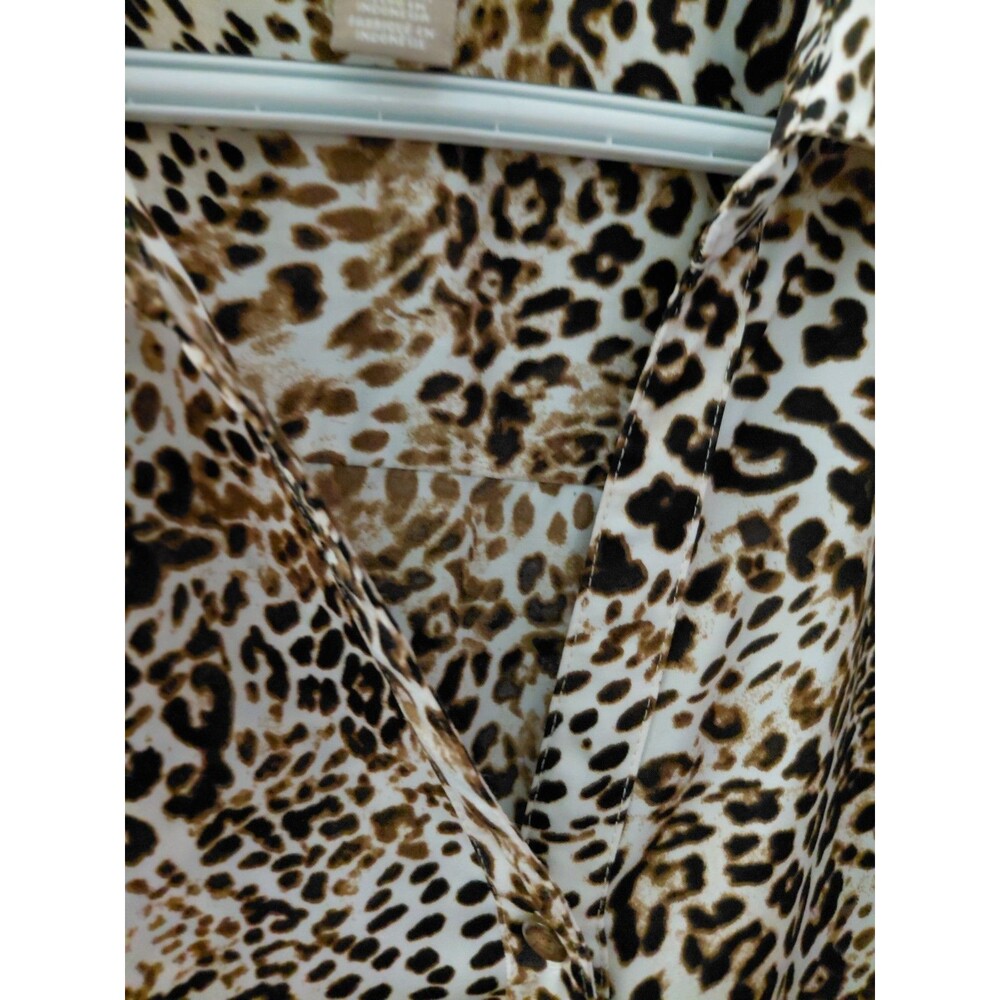 Chicos Women’s Leopard Print Button Down Shirt Tunic Animal Print Size 3(XL) - Picture 3 of 11